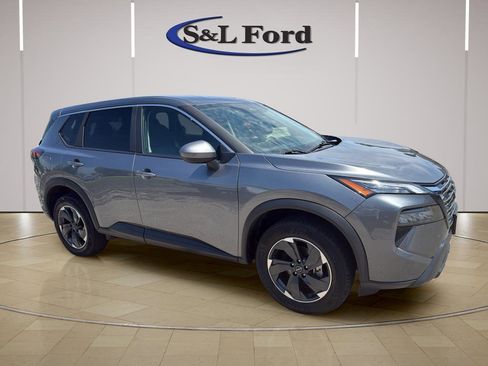 Used 2025 Nissan Rogue SV AWD/4WD image 12
