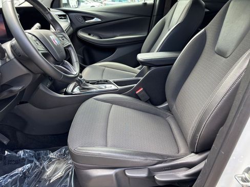Used 2025 Buick Encore GX Preferred FWD image 25
