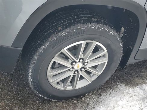 Certified 2023 Chevrolet Traverse LT image 5