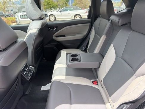 Used 2025 Subaru Forester Limited w/ Popular Package AWD/4WD image 16