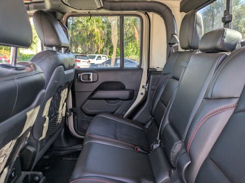 Used 2020 Jeep Gladiator Rubicon image 14