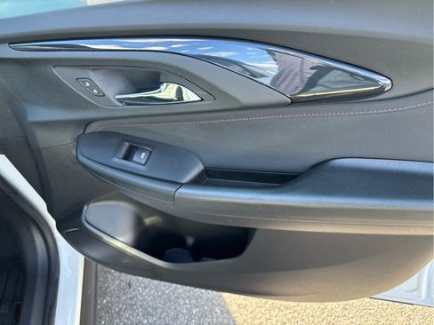 Certified 2023 Chevrolet TrailBlazer RS w/ Convenience Package image 27