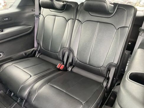 Certified 2025 Jeep Grand Cherokee L Limited AWD/4WD image 23