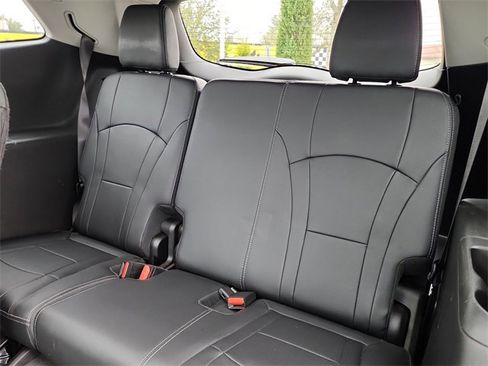 Used 2019 Buick Enclave Avenir w/ Avenir Technology Package image 17