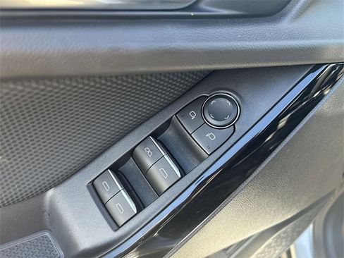 New 2026 Chevrolet Equinox RS w/ LPO, Floor Liner Package image 24