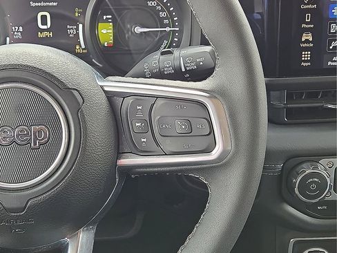 Used 2025 Jeep Wrangler Sahara 4xe image 20