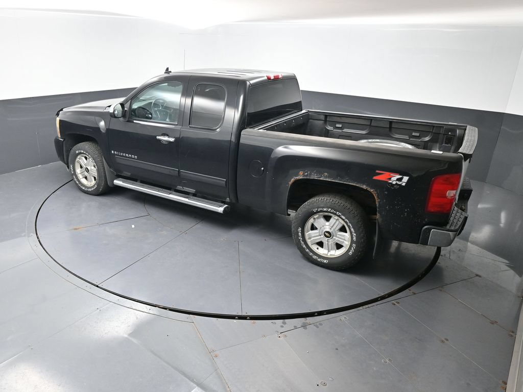 Used 2009 Chevrolet Silverado 1500 W/T AWD/4WD image 18