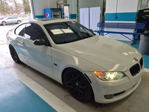 Used 2009 BMW 335i Coupe image 4