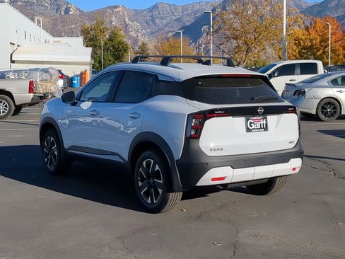 New 2026 Nissan Kicks SV w/ SV Premium Package image 7
