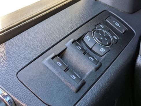 Used 2022 Ford F350 Lariat image 23