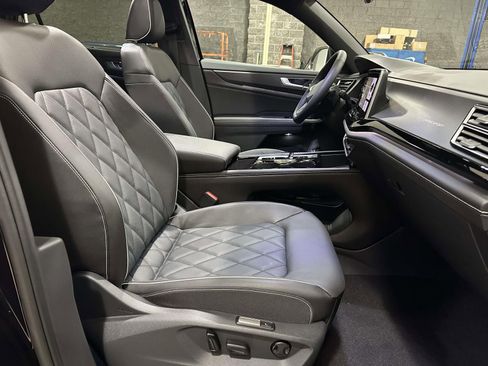 New 2026 Volkswagen Atlas Cross Sport SEL Premium R-Line image 10