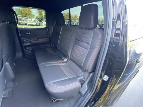 Used 2022 Nissan Frontier Pro-X w/ Technology Package image 23