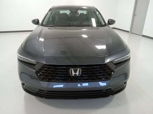 Used 2023 Honda Accord EX-L image 2
