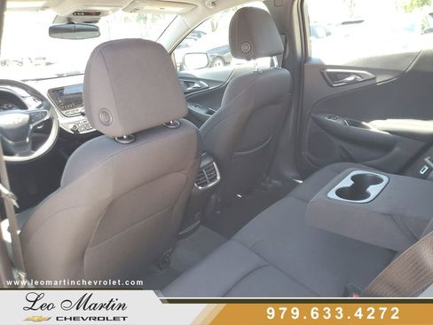 Used 2024 Chevrolet Malibu LT FWD image 9