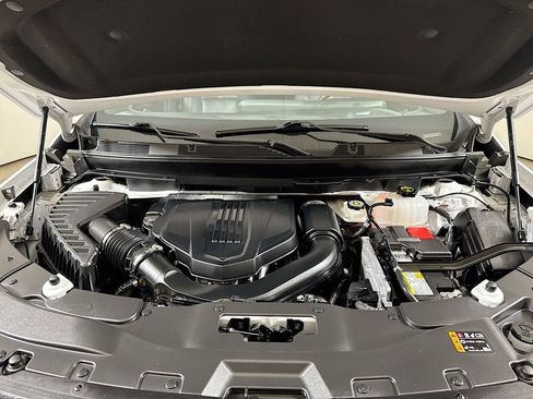 Certified 2025 Chevrolet Traverse RS image 30