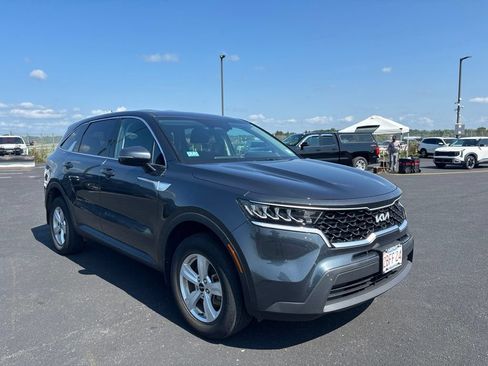 Certified 2023 Kia Sorento LX AWD/4WD image 1