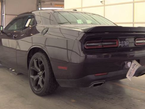 Used 2020 Dodge Challenger SXT w/ Blacktop Package RWD image 2