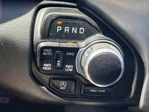 Used 2023 RAM 1500 Big Horn AWD/4WD image 30