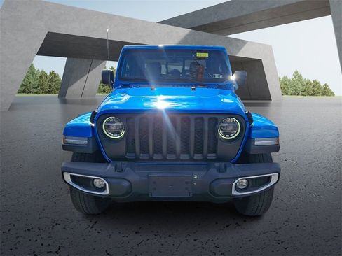 Used 2021 Jeep Gladiator Overland w/ LED Lighting Group image 2