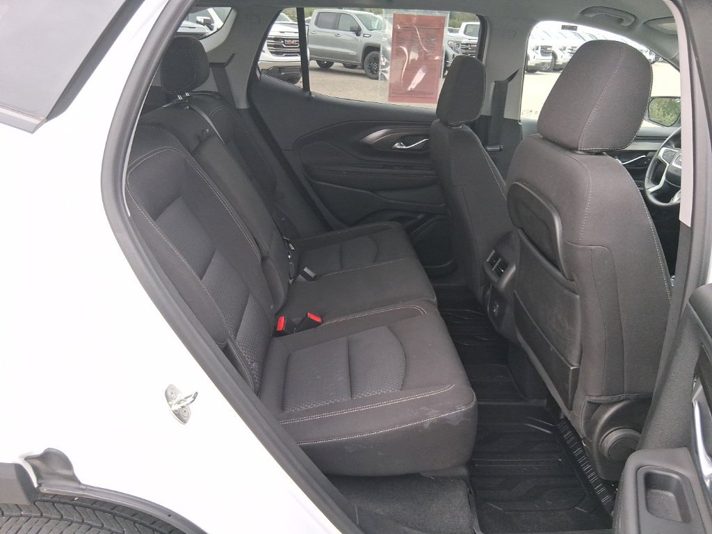 Used 2022 GMC Terrain SLE w/ Driver Convenience Package AWD/4WD image 16