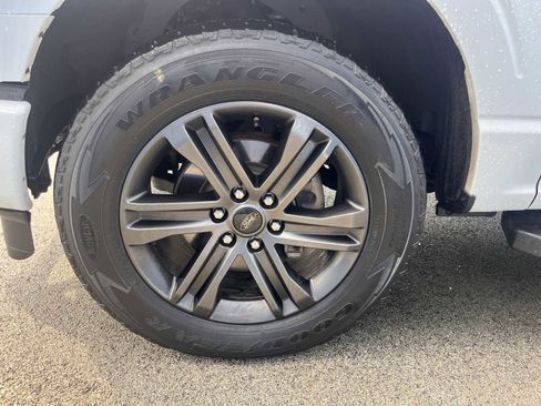 Used 2022 Ford F150 Lariat w/ Equipment Group 502A High image 39