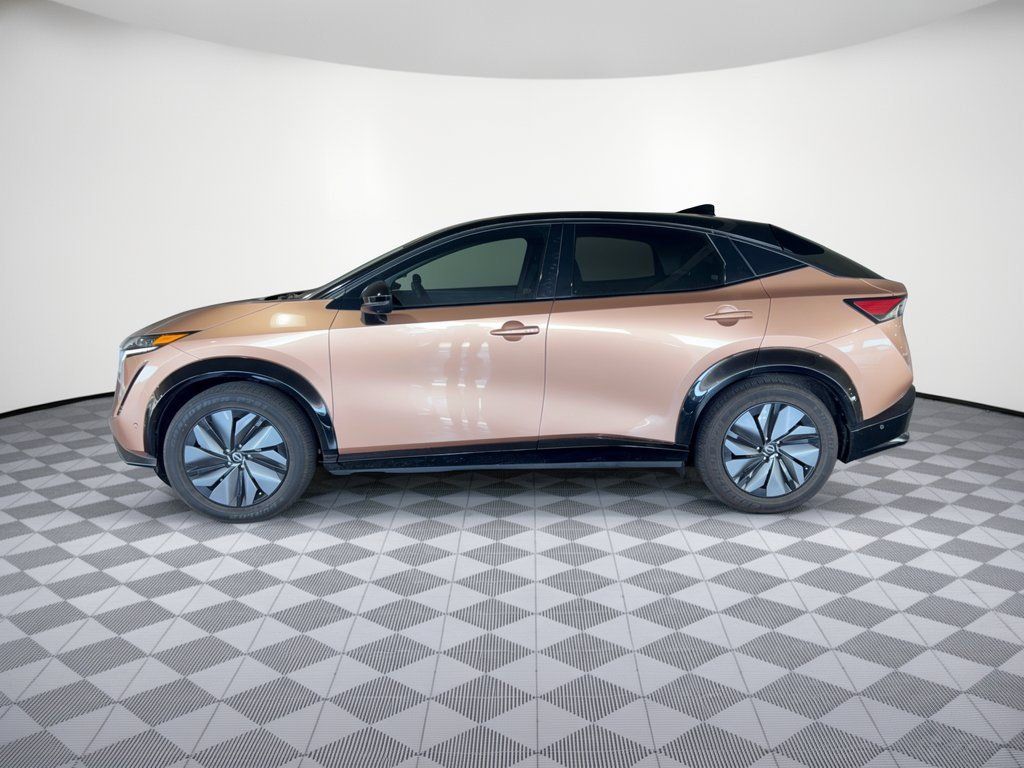 Used 2024 Nissan Ariya AWD image 2