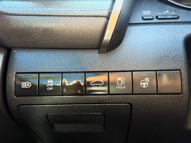 Used 2024 Toyota Camry SE w/ Cold Weather Package FWD image 29