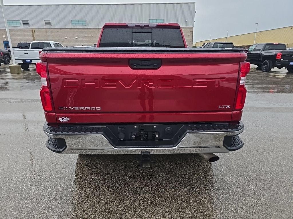 Used 2020 Chevrolet Silverado 2500 LTZ AWD/4WD image 5
