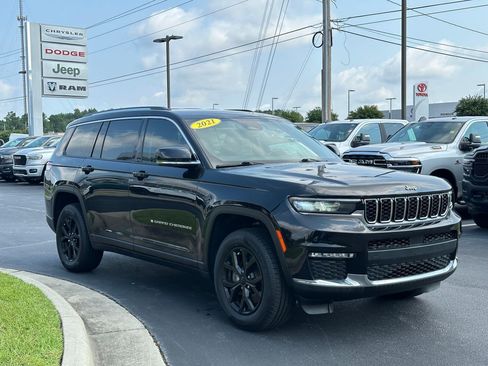 Used 2021 Jeep Grand Cherokee L Limited AWD/4WD image 3