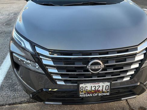 Used 2024 Nissan Rogue Platinum image 46