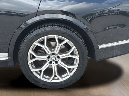 Used 2025 BMW X7 xDrive40i w/ Premium Package AWD/4WD image 18