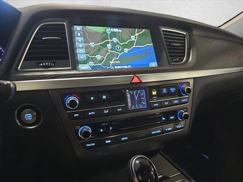 Used 2017 Genesis G80 3.8 w/ Option Group 03 image 22