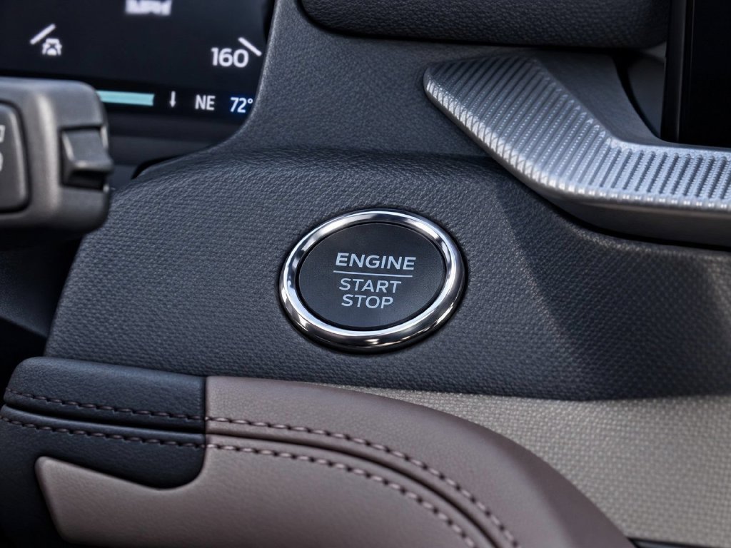 Used 2025 Ford Explorer Platinum RWD image 16