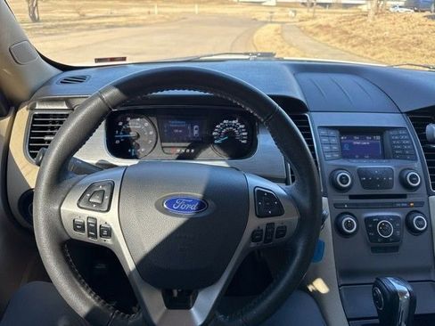 Used 2016 Ford Taurus SEL FWD image 13