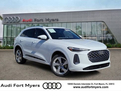 Certified 2025 Audi Q5 Premium Plus w/ Premium Plus image 1