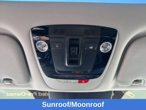 Used 2023 Kia Sorento SX image 16