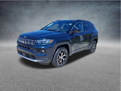 Used 2024 Jeep Compass Limited AWD/4WD image 4