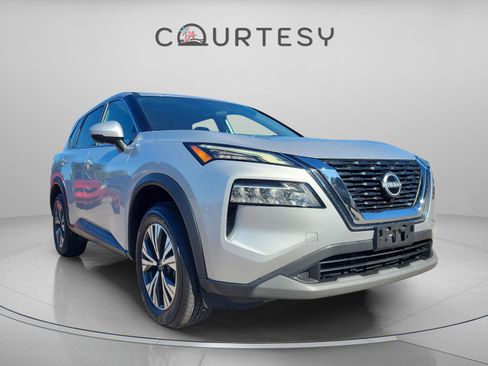 Used 2022 Nissan Rogue SV image 6