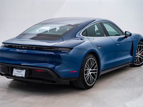 Used 2022 Porsche Taycan 4S image 10