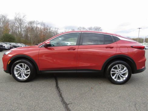 Used 2024 Buick Envista Preferred image 9