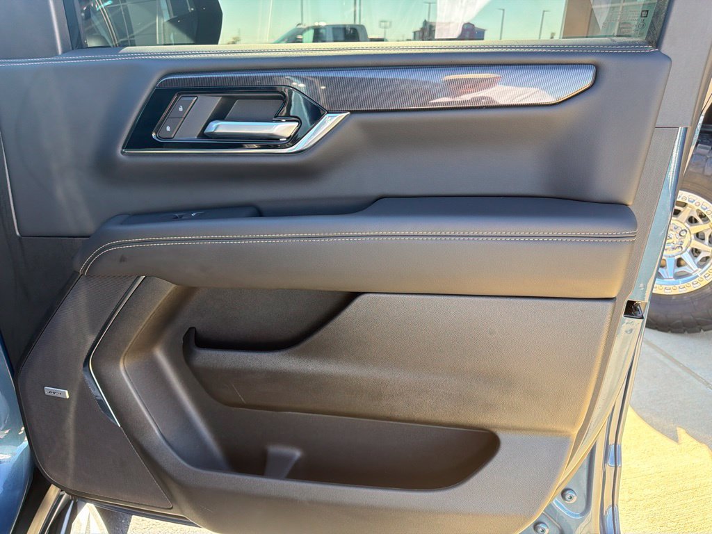 Used 2026 GMC Yukon Elevation AWD/4WD image 32