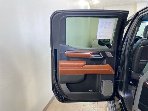 Used 2024 GMC Sierra 1500 Denali Ultimate image 8