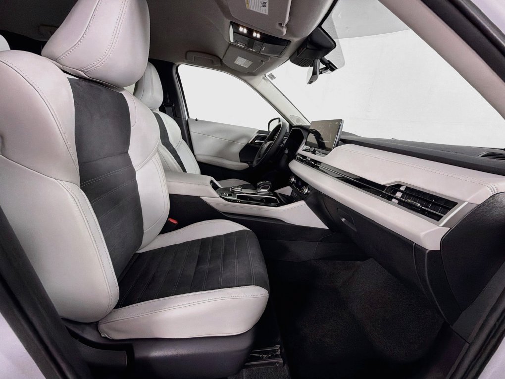 Used 2025 Mitsubishi Outlander SE FWD image 30