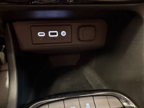 Used 2022 Buick Encore GX Preferred w/ Cold Weather Comfort Package image 16