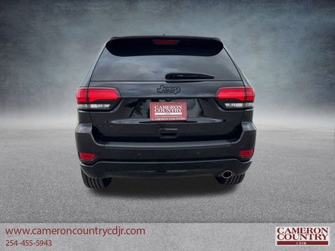 Used 2020 Jeep Grand Cherokee Altitude image 5