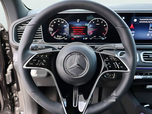 New 2026 Mercedes-Benz GLE 450 4MATIC image 32