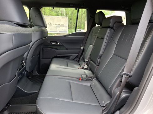 New 2026 Lexus GX 550 image 5