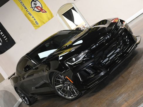 Used 2023 Chevrolet Camaro ZL1 image 77