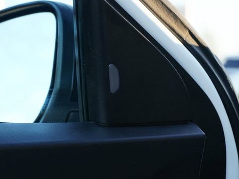 Used 2024 Nissan Kicks SR w/ SR Premium Package image 14