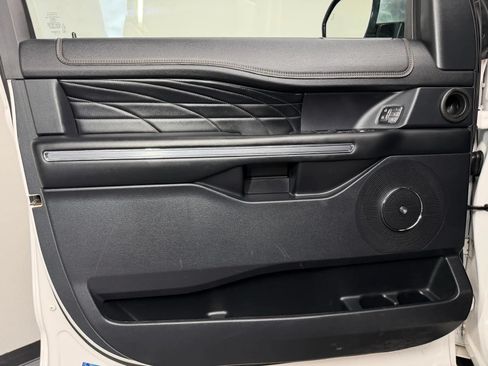 Used 2019 Ford Expedition Max Platinum AWD/4WD image 34